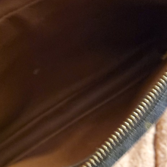 Louis Vuitton handbag - Picture 6 of 6